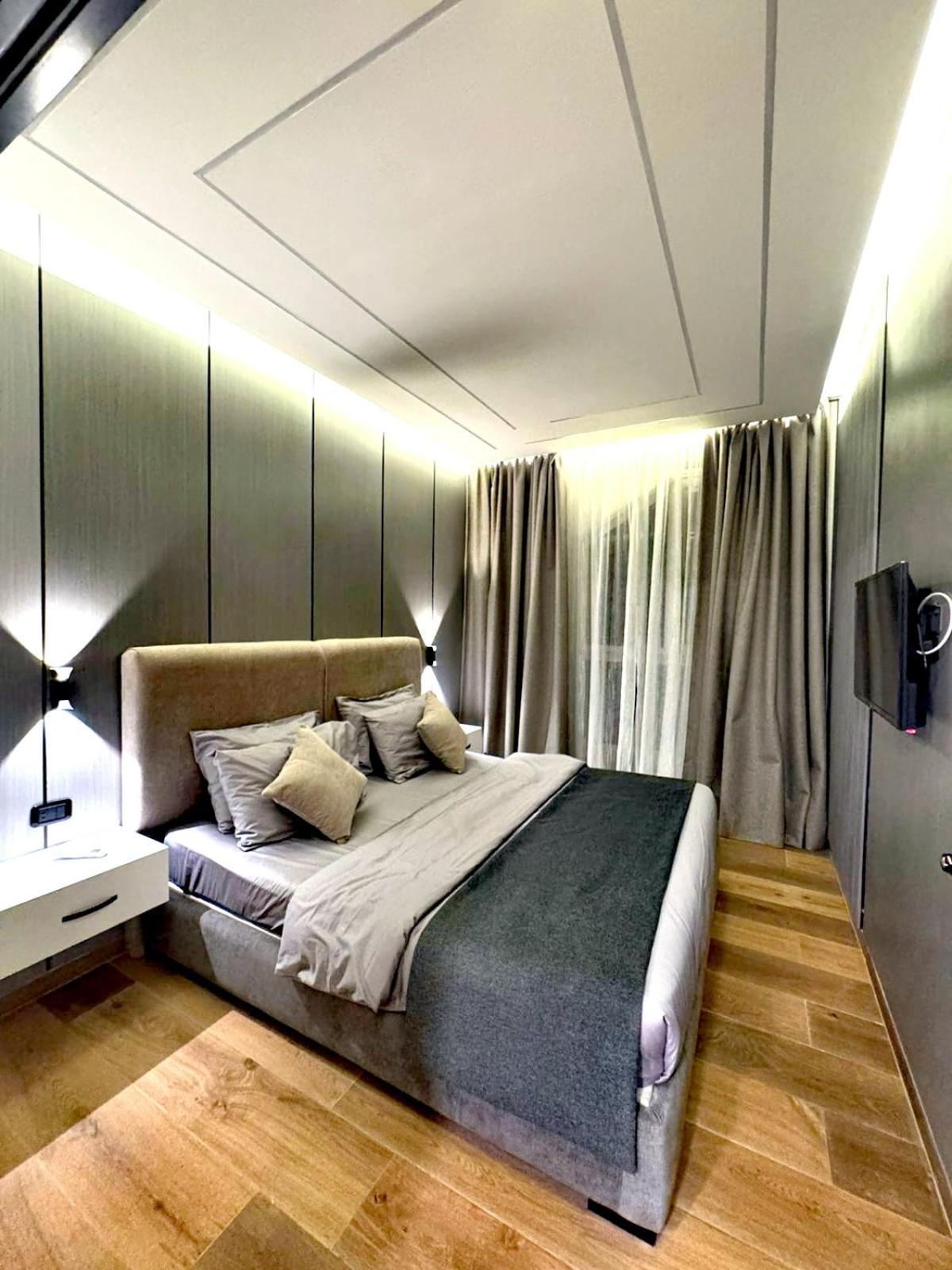 Queens Hotel 4*